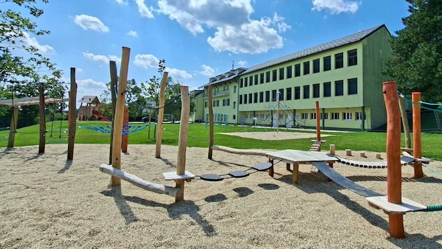 Der neue Spielplatz spielt alle „Stückl’n“ – die Kinder freut’s.