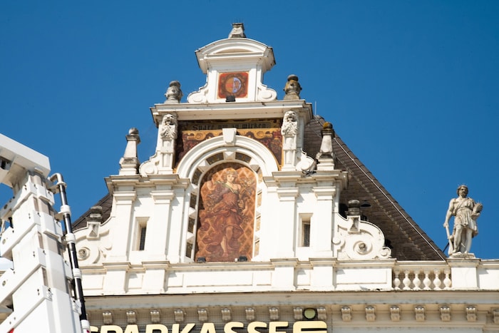 Das Klimt-Bild gilt als eines der frühesten öffentlichen Werke des Jugendstilkünstlers.