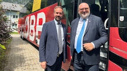 Stefan Schnöll und Andreas Matthä bekennen sich zum Nahverkehr – neue Busse wurden angeschafft.