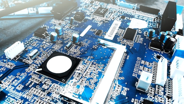 Mikrochip mit Laserdioden (Symbolbild)