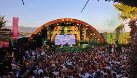 Dort wo im Sommer unter anderem die Glueboys für ausgelassene Partystimmung sorgten, haben auch ...