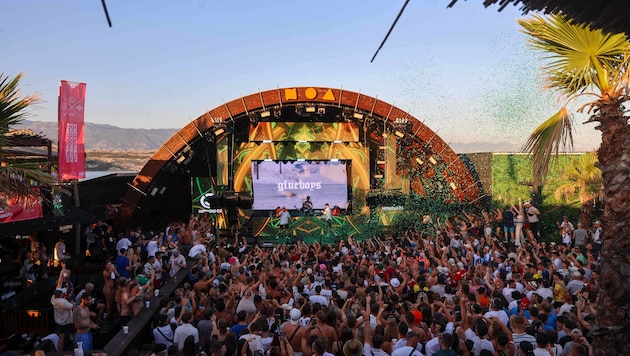 Dort wo im Sommer unter anderem die Glueboys für ausgelassene Partystimmung sorgten, haben auch ...