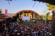 Dort wo im Sommer unter anderem die Glueboys für ausgelassene Partystimmung sorgten, haben auch ...