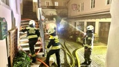 Die Berufsfeuerwehr konnte den Einsatz nach wenigen Stunden beenden.