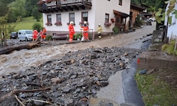 Die Feuerwehr Bruck rückte zu den Murenabgängen aus.