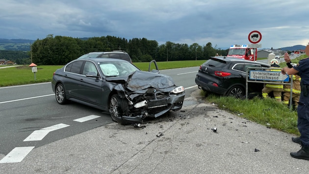 Zwei Pkw kollidierten in Straßwalchen.