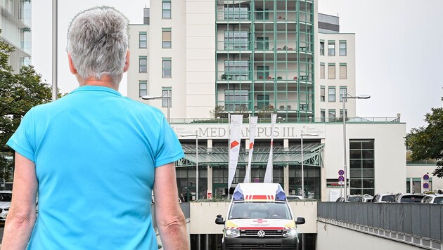 Die Operationen erfolgten allesamt im Kepler Uniklinikum in Linz. Die 60-Jährige fühlte sich ...