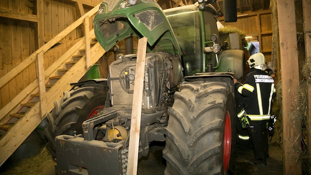 Der Traktor hatte Feuer gefangen.