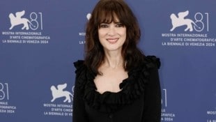 Winona Ryder ärgert sich über den Jugendwahn in Hollywood. Der Druck, für immer faltenfrei zu ...