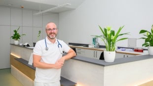 Dr. Georg Wiesbauer hat vor drei Wochen seine Praxis am Marktplatz in Asten eröffnet.