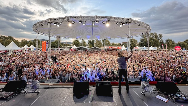 Die Masse tobt beim Krone-Fest