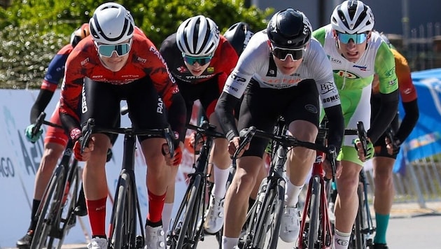 Niklas Wiesmayr (li.) düste in Skopje zu Gold.