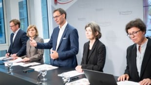 Das Pressefoyer ist Geschichte.