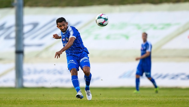 Blau-Weiß Stürmer Ronivaldo