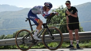Florian Lipowitz erobert die Tour de France auf großem Fuß. 
