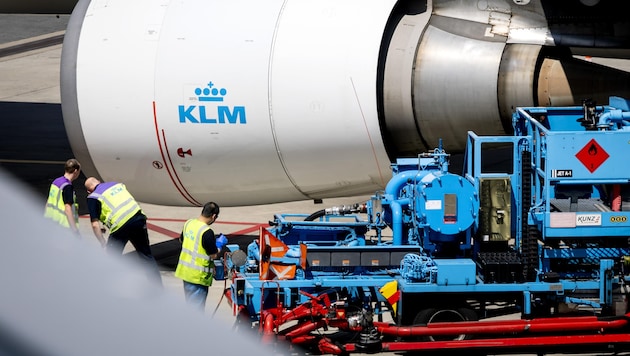 Am Hamburger Flughafen wurde ein Großeinsatz eingeleitet, nachdem eine KLM-Maschine notlanden ...