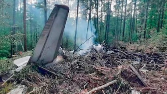 Im Osten Russlands sind 49 Menschen bei einem Flugzeugabsturz ums Leben gekommen.