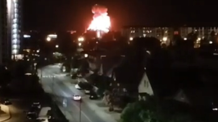 Auf dem Bild ist ein Drohnenangriff auf Krasnodar zu sehen.