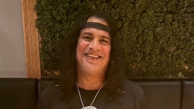 Der bekannte Gitarrist Slash hat mit seiner Band Guns N‘ Roses seinen 60. Geburtstag in Wien ...