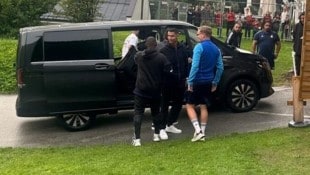Der Fotobeweis: Cristiano Ronaldo bei seiner Ankunft in Saalfelden