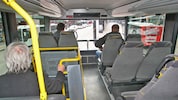 Der illegale Fahrer ließ auch Fahrgäste zusteigen (Symbolbild)
