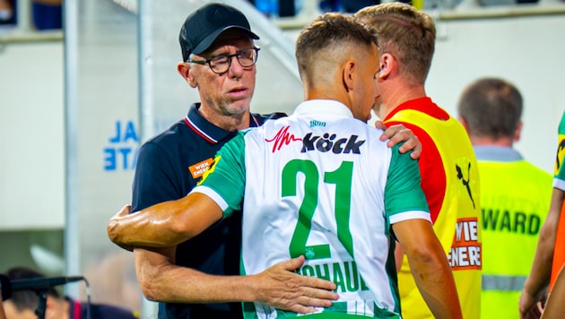 Peter Stöger gab seine Pflichtspiel-Premiere als Rapid-Trainer.