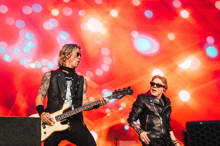 Gute Kumpel seit den frühesten Tagen in der Band: Bassist Duff McKagan und Frontmann Axl Rose.