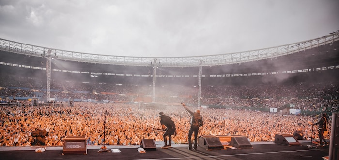 Ein Blick über das Prater-Oval aus der Bandsicht – das furchtbare Wetter störte die Band nur ...