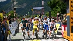 Die letzte schwere Bergetappe der diesjährigen Tour de France musste kurzfristig abgeändert ...