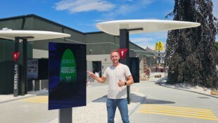 Manuel Ringhofer bietet nun zwei Drive-in-Spuren an.