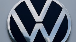 Das operative Konzernergebnis sackte um 29 Prozent auf 3,83 Milliarden Euro ab.