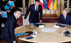 Selenskyj und Putin trafen sich bisher einmal: beim Normandie-Format 2019 in Paris mit Macron ...