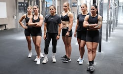 Powerfrauen: Carmen Kainz, Sonja Gigler, Julia Scheib, Victoria Olivier, Emily Schöpf und ...