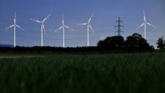 Der Ausbau erneuerbarer Energien wird im Bericht empfohlen, um einen strategischen Vorteil zu ...