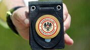 Die Täter gaben sich als Kriminalbeamte aus.
