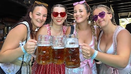 Auch wenn nicht überliefert ist, ob diese Mädels aus der Steiermark sind, haben sie mit ...