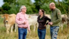 Österreichs profundester Bio-Experte , Andreas Kranzler (re.), besuchte die Familie Harbich im ...