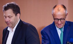 Von links: Deutschlands Vizekanzler Lars Klingbeil und Kanzler Friedrich Merz