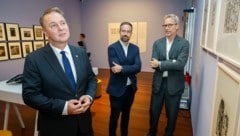Vizekanzler Babler (li.) und Edtstadler-Vize Schnöll (M.) schlossen die Kooperation im ...