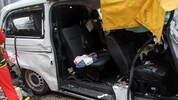 Der weiße Kleinbus der acht Mondseer Damen wurde bei dem Auffahrunfall auf der A22 bei Atzwang ...