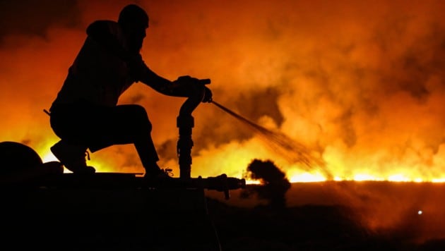 Die Flammen haben auch mehrere Todesopfer gefordert.