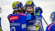 Max Coatta (re.) mit Kapitän Alex Rauchenwald