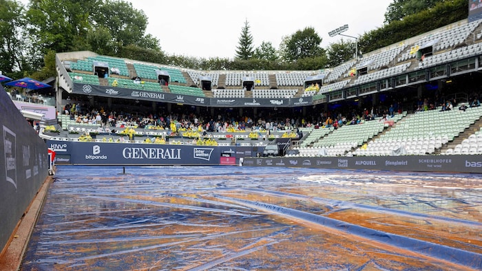 Mehrfach musste der Center Court zwischenzeitlich abgedeckt werden.