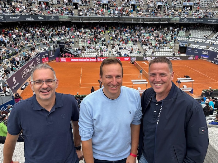 Robert Eugster von Mediaprint mit Christoph Traunfellner und Matthias Marth (von links).