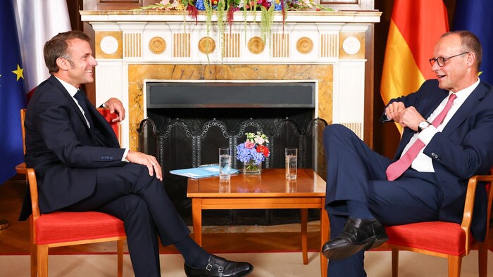 Von links: Frankreichs Präsident Emmanuel Macron und Deutschlands Bundeskanzler Friedrich Merz