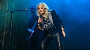 „Dankeschön“ röhrte Bonnie Tyler nach ihrem ersten Song – das Publikum jubelte.