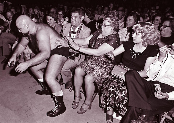 Am „Damentag“ kam es immer wieder zu überraschenden Kontakten. Nicht alles war immer „ladylike“.