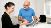 Gemeinsam mit Stephanie Berchtold arbeitet Jürgen Kuster im Büro des Bodenfonds in Feldkirch.