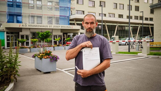 Rupert N. musste aufgrund von starkem Andrang akuter Patienten mit seinem verletzten Finger mehr ...