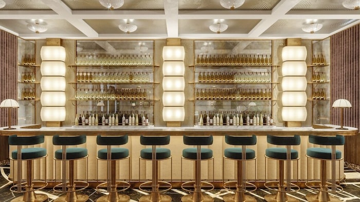 Auch die Bar ist extravagant.